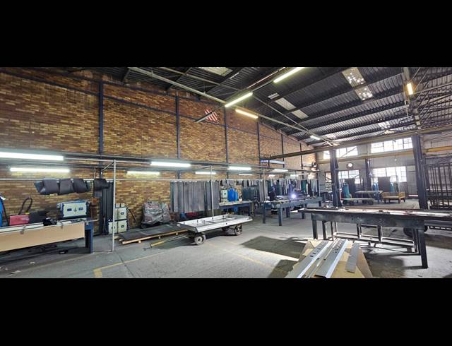 9,130M² WAREHOUSE FOR SALE IN DENVER